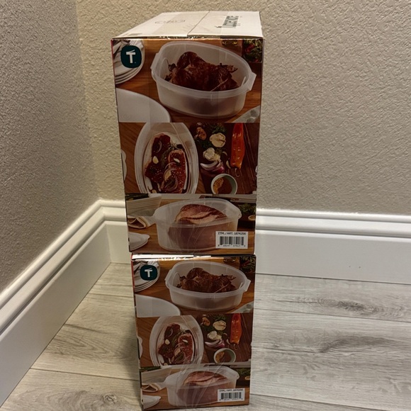 Tupperware XL Food Container with Tray & Lid. Bundle of 2. Brand New - Picture 4 of 14